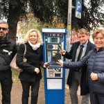 La sosta sulle strisce blu da oggi si paga anche con l’app