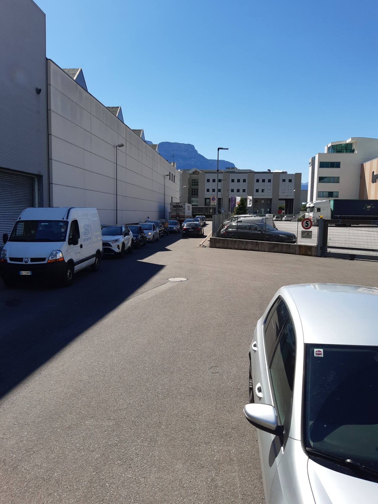Großer Andrang und lange Wartezeiten am Recyclinghof