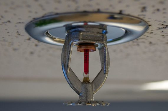 Foto: Di Brandon Leon - Flickr: Day 25: Fire Sprinkler, CC BY-SA 2.0, https://commons.wikimedia.org/w/index.php?curid=28858271