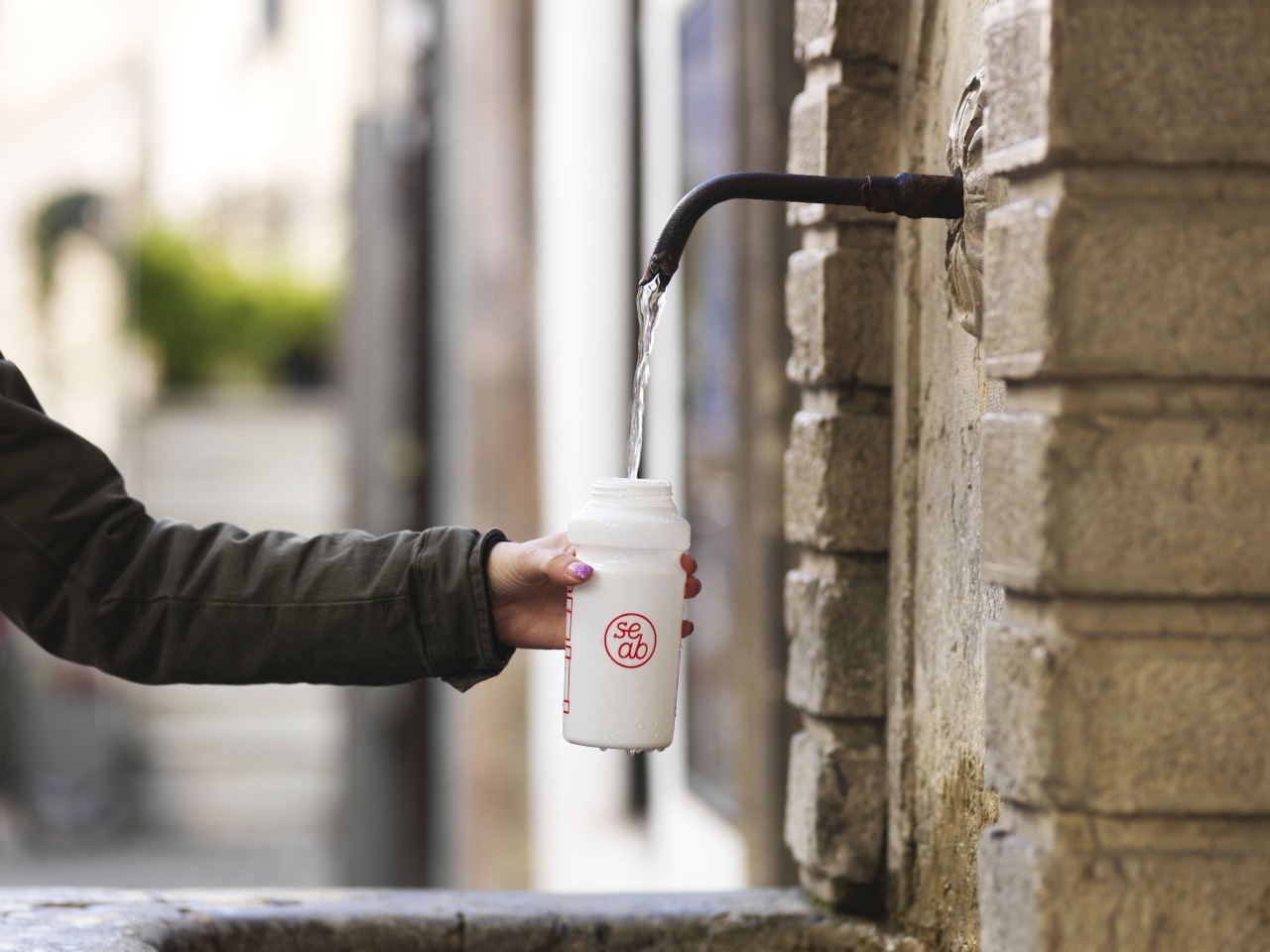 Wasserbrunnen Innenstadt mit SEAB-Trinkflasche